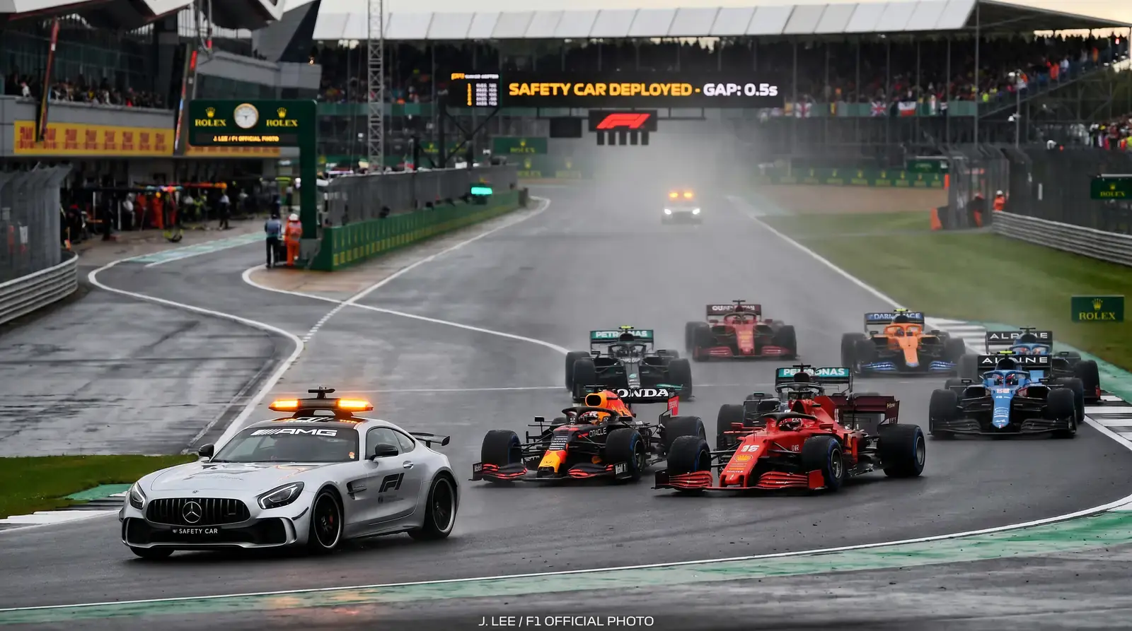 F1 DRS zone enabling late-race overtaking affecting final winning margin at circuits with long straights